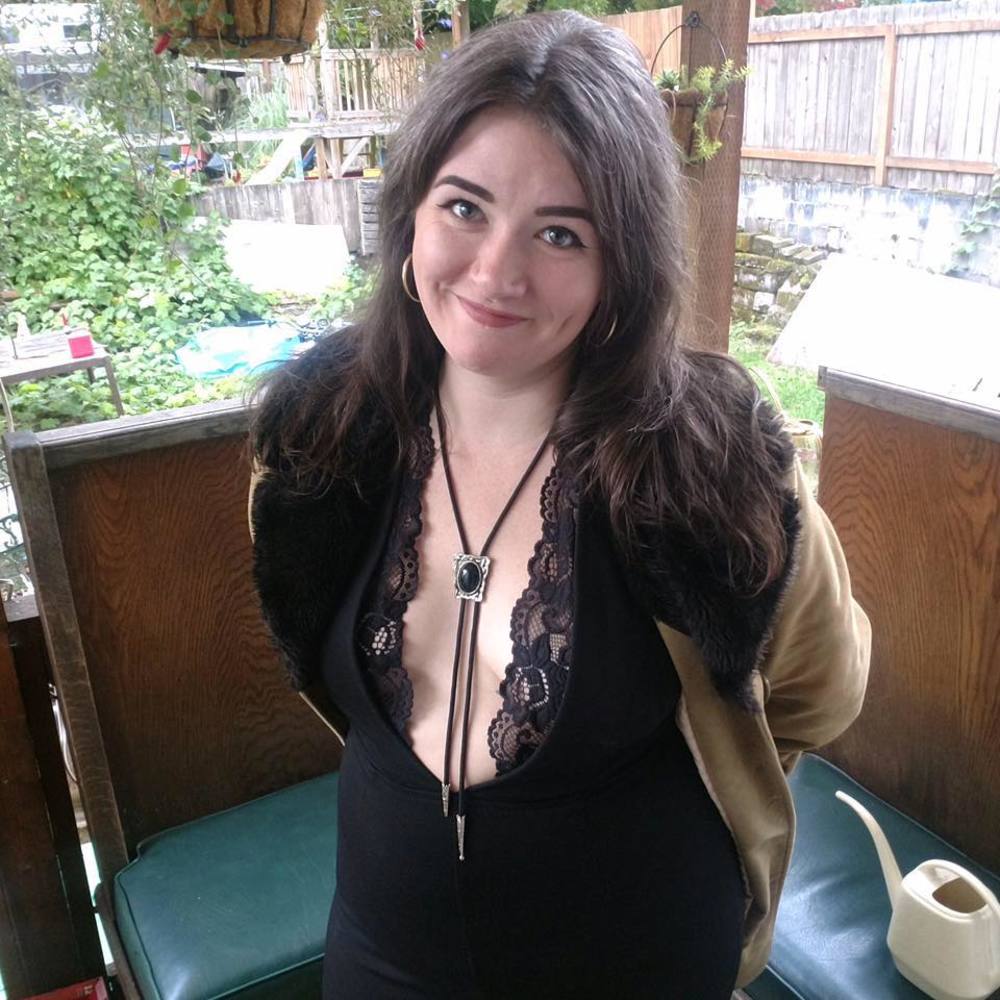 Meet your Posher, Alison